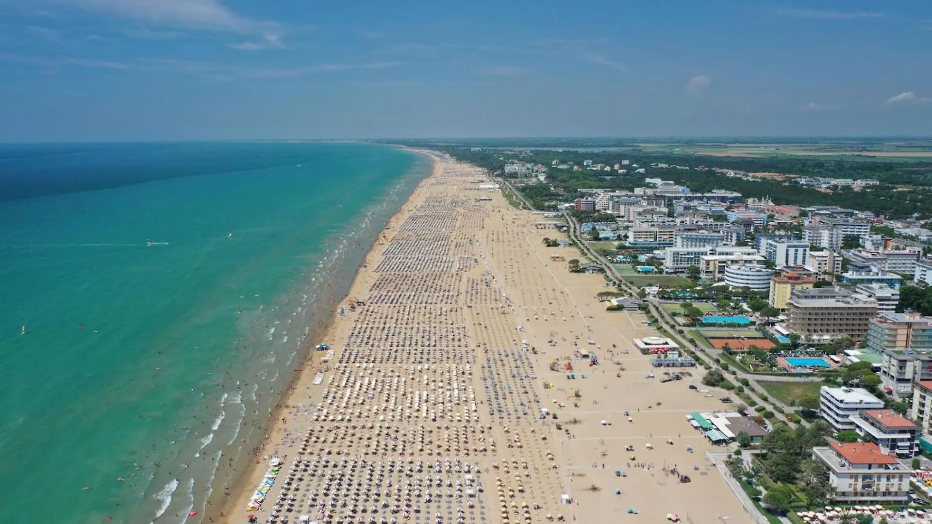 Comfy Seafront Apartment - Beahost Bibione Italy