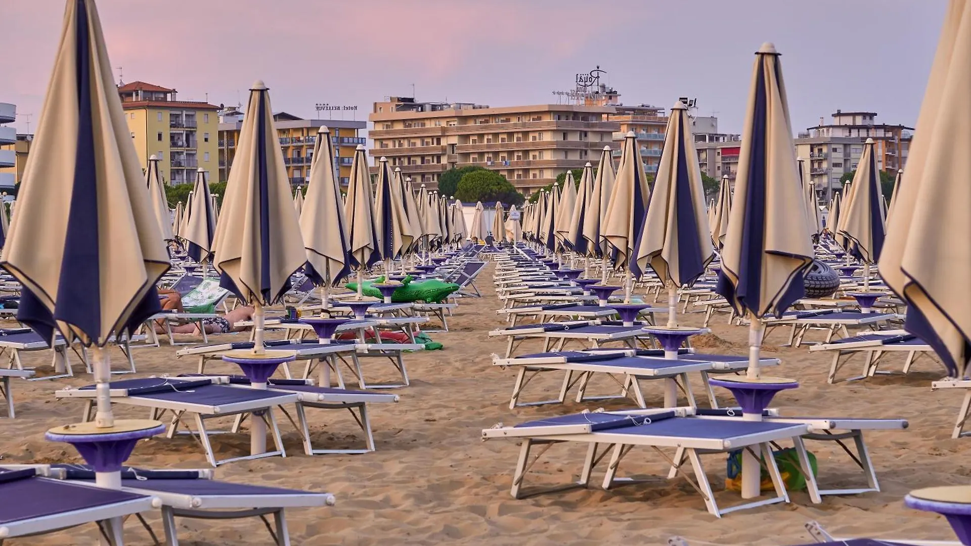 Holiday home Comfy Seafront Apartment - Beahost Bibione Italy